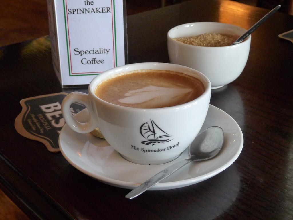 The Spinnaker Hotel Гурок Стая снимка