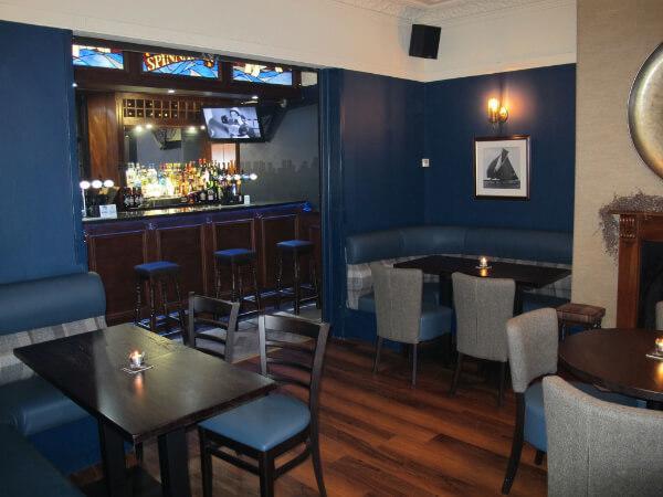 The Spinnaker Hotel Гурок Екстериор снимка